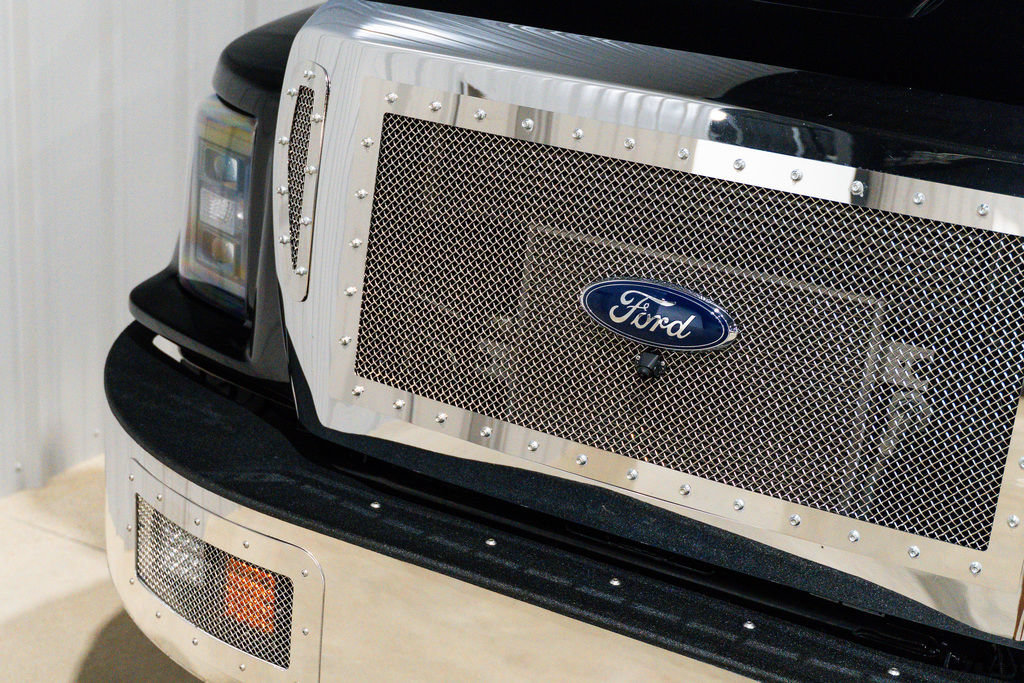 Used 2015 Ford F650 2WD Crew Cab Super Duty image 2
