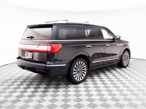 Used 2019 Lincoln Navigator Reserve AWD/4WD image 5