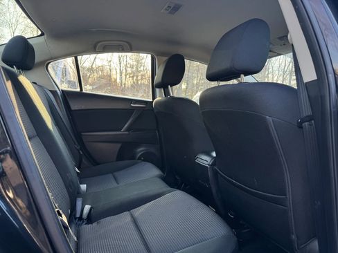 Used 2013 MAZDA MAZDA3 i SV w/ Convenience Pkg image 14