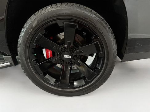 Used 2018 Cadillac Escalade Luxury image 34