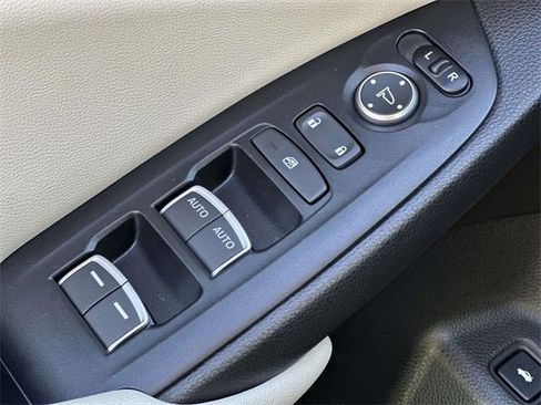 Used 2019 Honda Accord Touring image 23