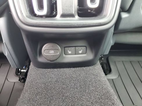 Used 2023 Polestar Polestar 2 w/ Pilot Pack AWD/4WD image 14