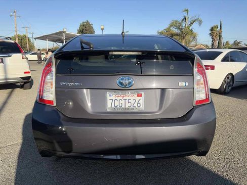 Used 2013 Toyota Prius Two FWD image 3