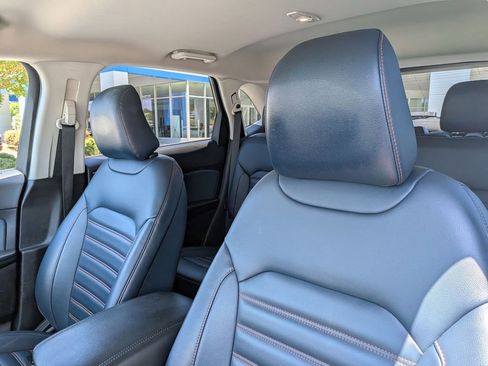 Used 2022 Ford Edge SEL w/ Sport Appearance Package AWD/4WD image 15