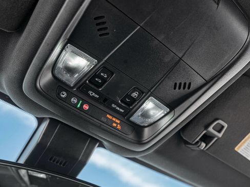 Used 2022 Chevrolet Equinox RS w/ Infotainment Package AWD/4WD image 31