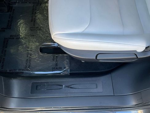 Used 2019 Tesla Model X Performance image 27