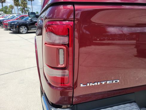 Used 2019 RAM 1500 Limited RWD image 10
