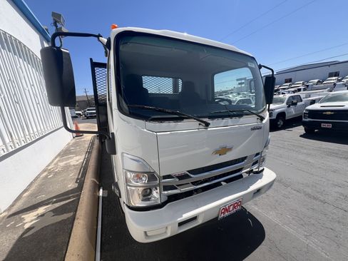 New 2025 Chevrolet Low Cab Forward image 8