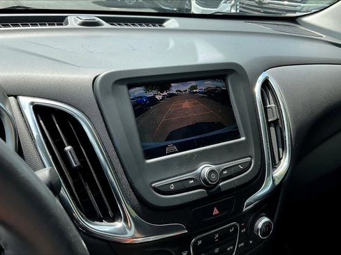 Used 2021 Chevrolet Equinox LT FWD image 21