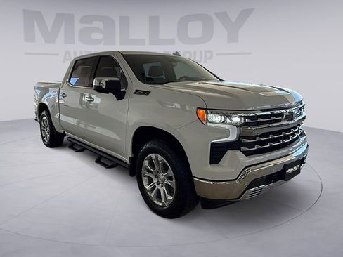 Used 2024 Chevrolet Silverado 1500 LTZ AWD/4WD image 7