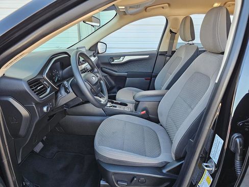 Used 2020 Ford Escape SE FWD image 9