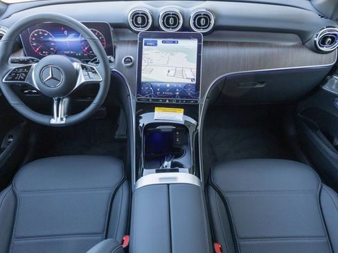 Certified 2025 Mercedes-Benz GLC 300 4MATIC image 22