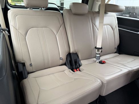 Used 2024 Ford Expedition Max Limited image 20