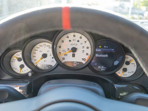 Used 2018 Porsche 911 GT3 RWD image 53