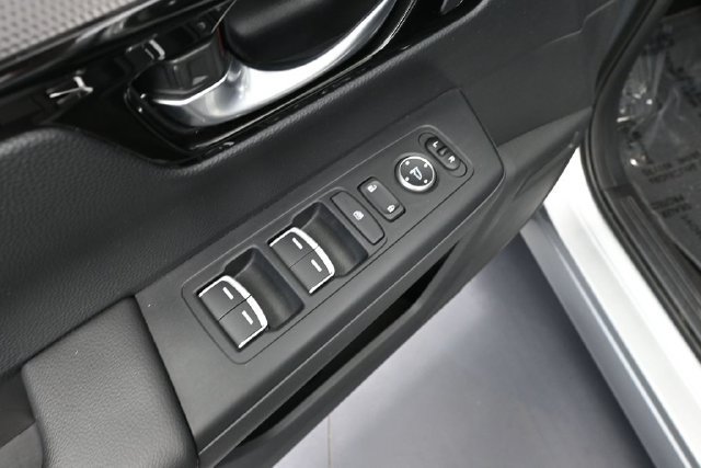 Used 2025 Honda CR-V EX-L image 14
