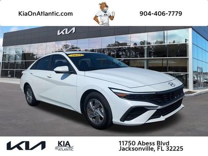 Used 2025 Hyundai Elantra SE