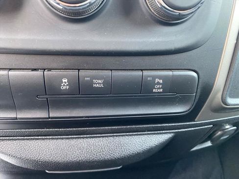 Used 2019 RAM 1500 Warlock AWD/4WD image 13