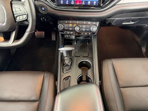Certified 2025 Dodge Durango GT image 16