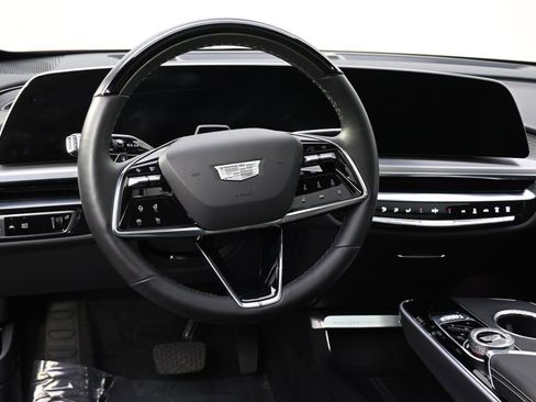 New 2025 Cadillac Lyriq Sport w/ LPO, Floor Liner Package AWD/4WD image 12