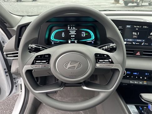 New 2026 Hyundai Elantra Blue image 23