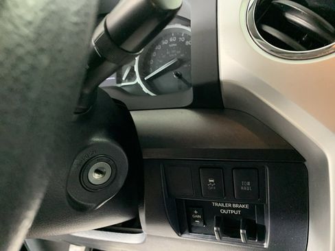 Used 2019 Toyota Tundra SR5 w/ SR5 Upgrade Package image 18