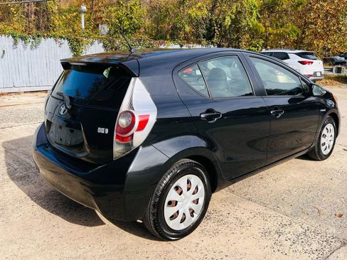 Used 2013 Toyota Prius C Two image 6