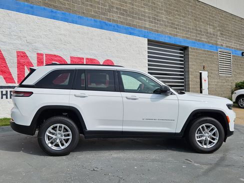 New 2026 Jeep Grand Cherokee Laredo RWD image 8