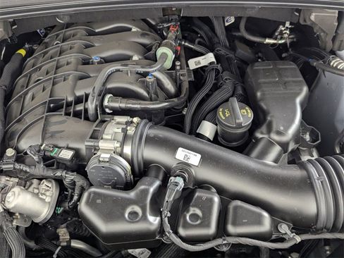 New 2025 Jeep Grand Cherokee Altitude image 10