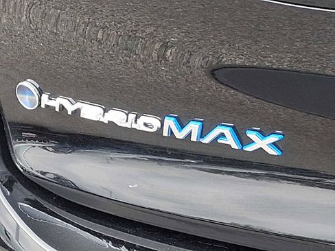 Certified 2025 Toyota Crown Platinum image 35