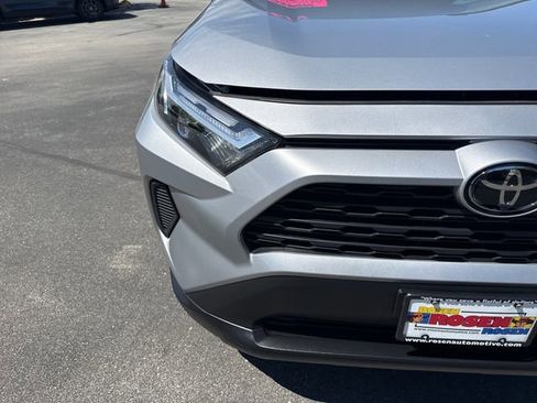 Used 2023 Toyota RAV4 XLE AWD/4WD image 40