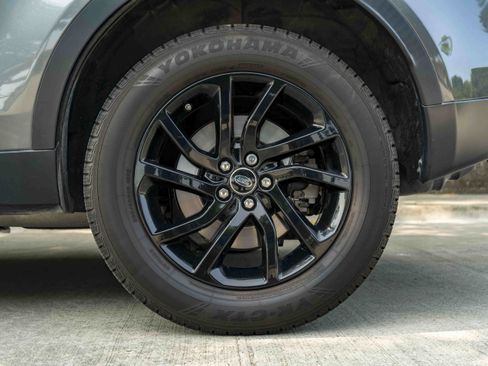 Used 2018 Land Rover Discovery Sport SE AWD/4WD image 15