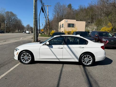 Used 2017 BMW 320i xDrive Sedan image 5