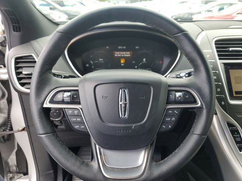 Used 2019 Lincoln Nautilus FWD image 23