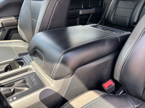 Used 2018 Ford F150 Raptor w/ Equipment Group 802A Luxury AWD/4WD image 36
