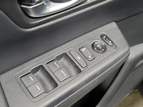 Used 2025 Honda CR-V EX image 19