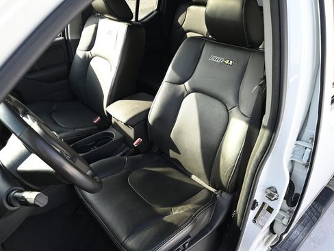 Used 2019 Nissan Frontier PRO-4X image 20