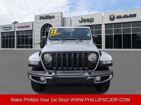 Used 2023 Jeep Gladiator Sport AWD/4WD image 9