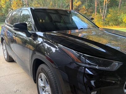 Used 2021 Toyota Highlander LE