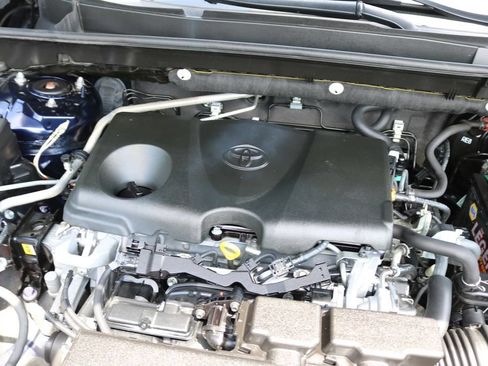 Used 2019 Toyota RAV4 XLE Premium w/ All Weather Liner Package FWD image 10