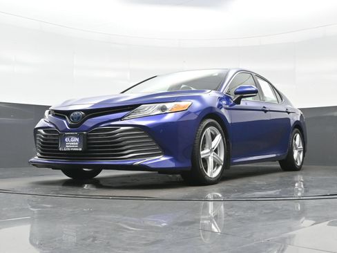 Used 2018 Toyota Camry XLE w/ Four Season Floor Mat Package FWD image 25