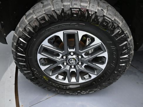 Used 2025 Toyota Tundra Limited image 23