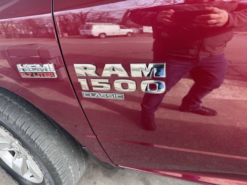 Used 2019 RAM 1500 Classic SLT image 4