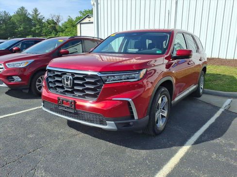 Certified 2025 Honda Pilot EX-L image 3