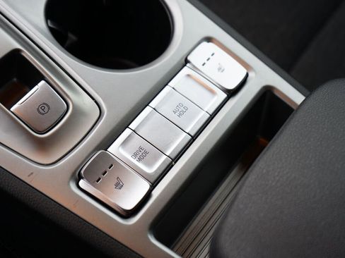 Certified 2023 Hyundai Kona SE image 23