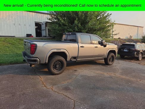 Used 2025 GMC Sierra 2500 Denali w/ Denali Reserve Package AWD/4WD image 4