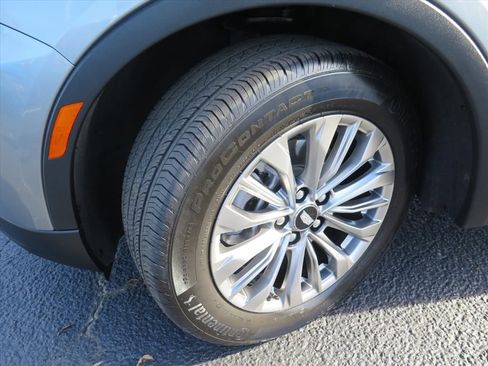 Used 2024 Cadillac XT4 Premium Luxury image 25