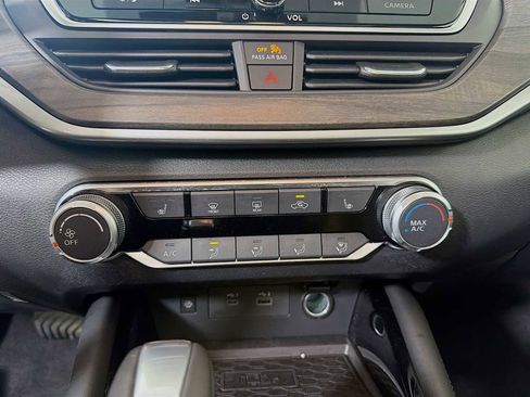 Certified 2023 Nissan Altima 2.5 SV w/ SV Premium Package AWD/4WD image 14