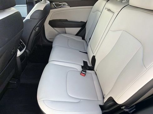 Used 2025 Kia Sportage EX FWD image 14