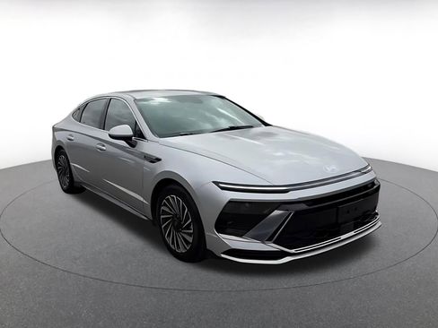 Used 2025 Hyundai Sonata SEL image 3