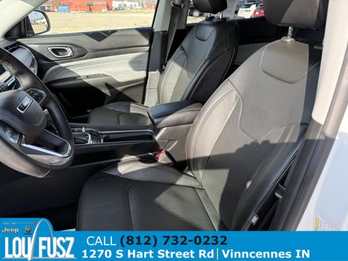 Used 2022 Jeep Compass Latitude image 12